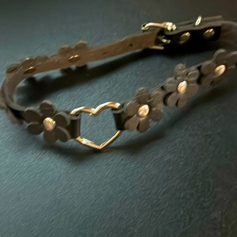 Black Heart And Daisy Studded Faux Leather Choker
